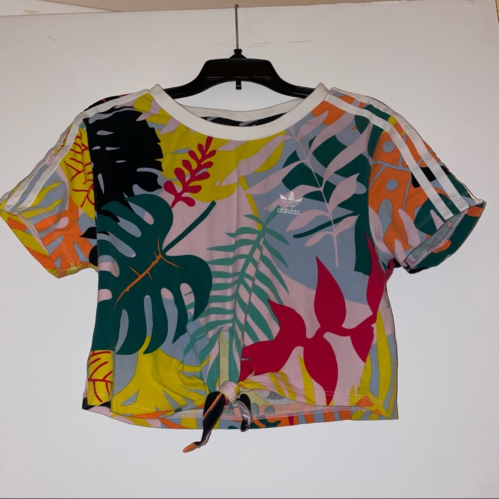 ADIDAS SIZE S FLORAL CROPPED TEE GREAT CONDITION